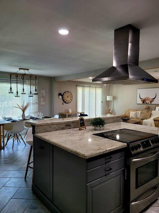 Modern Tempe Home With Heated Pool, Asu المظهر الخارجي الصورة